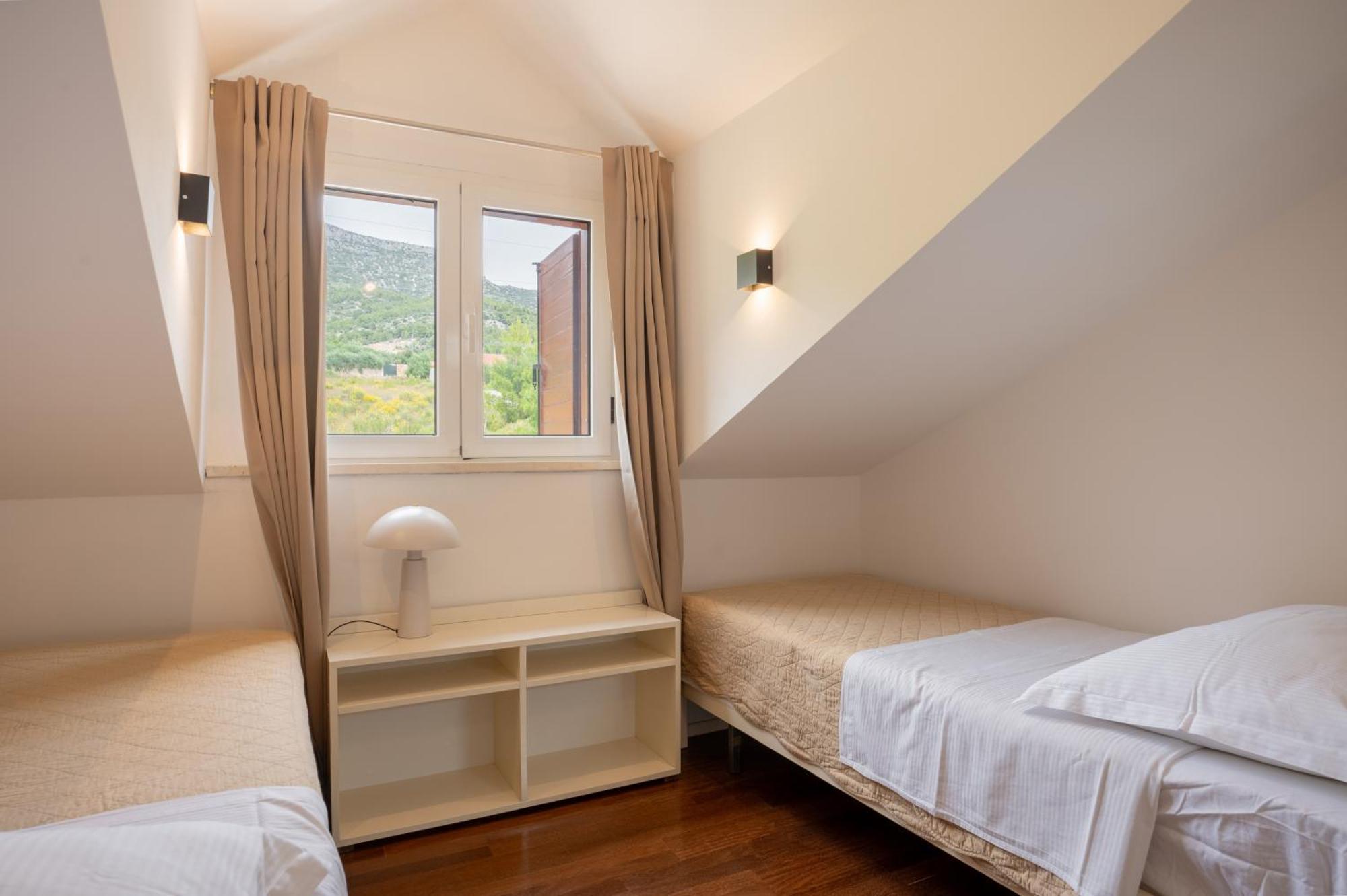 Villas Sole Бол Екстериор снимка