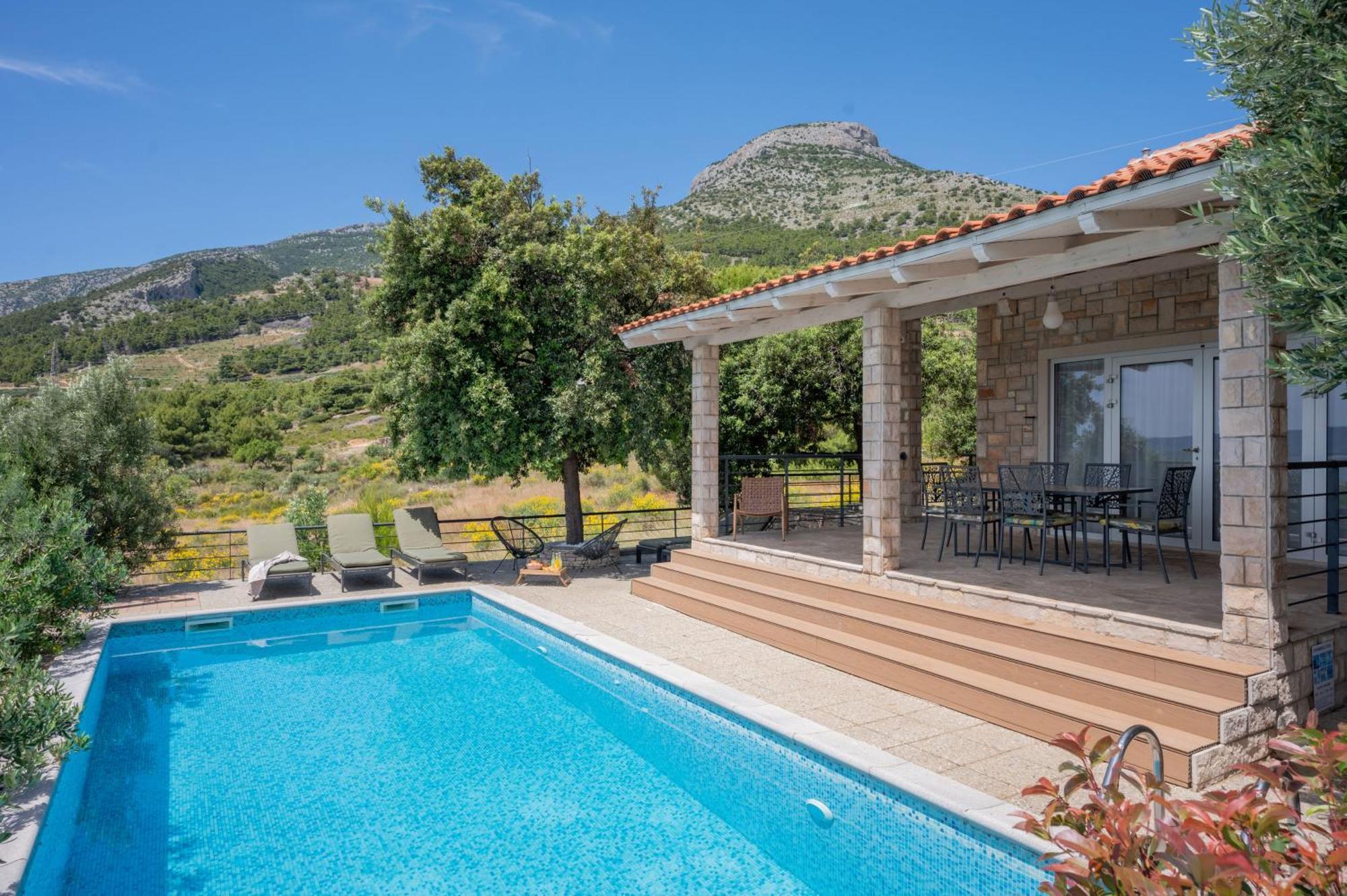 Villas Sole Бол Екстериор снимка