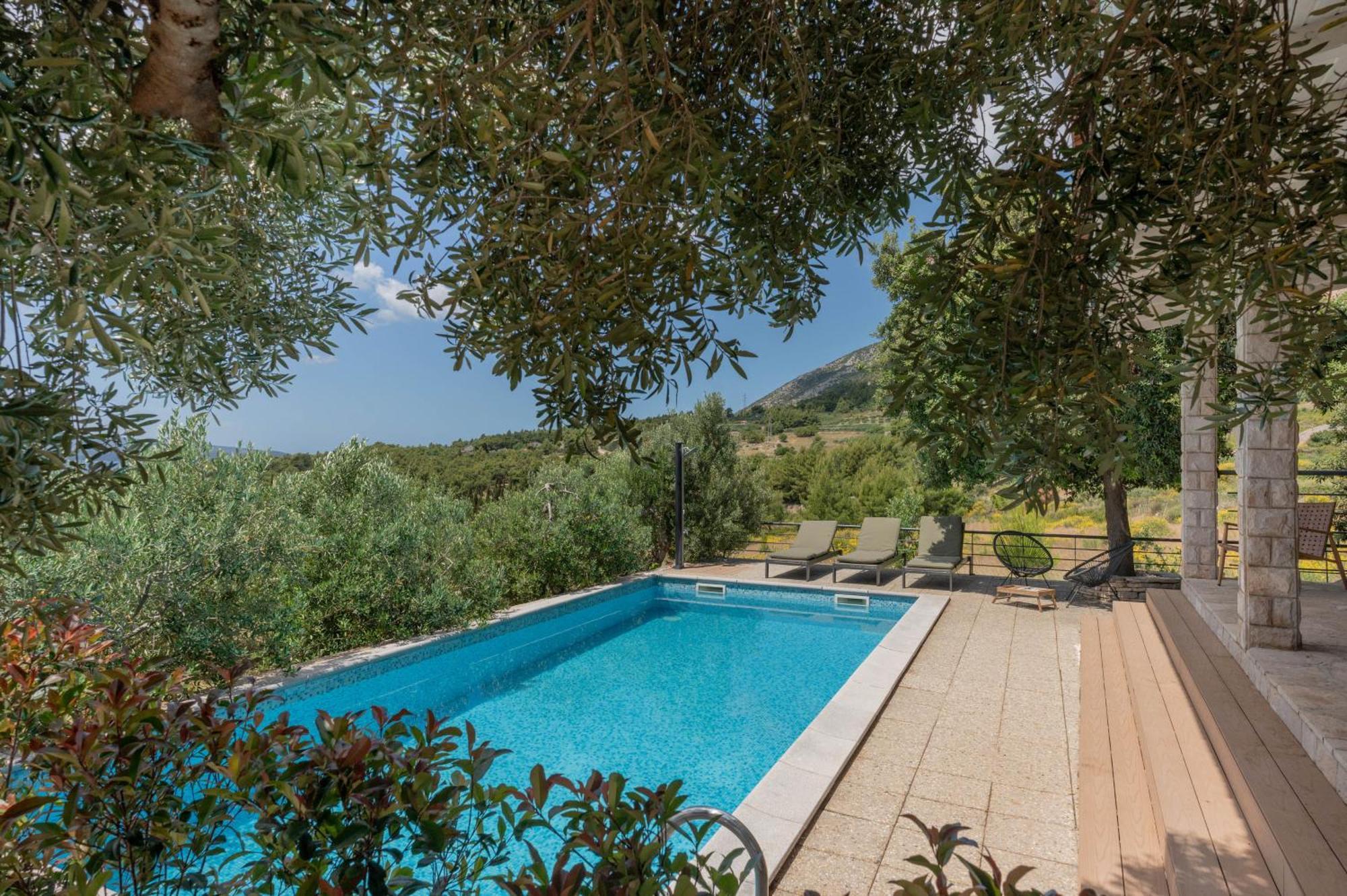 Villas Sole Бол Екстериор снимка